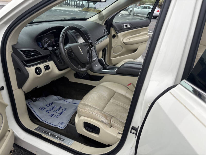 2014 Lincoln MKT Ecoboost