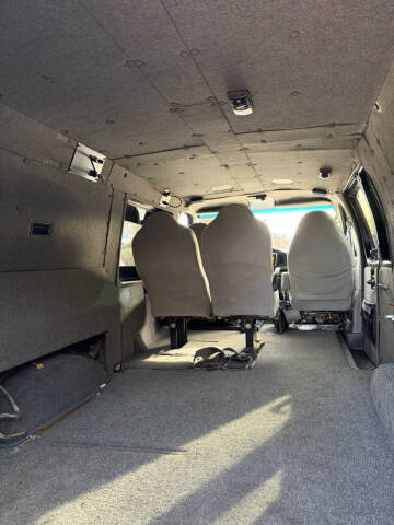 2003 Ford E-Series E-350 SD