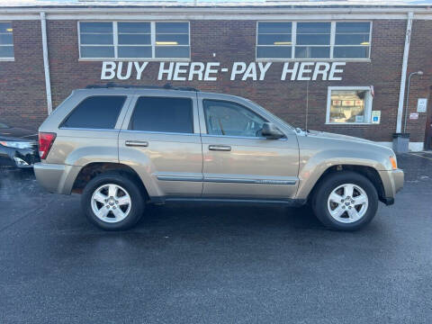 2005 Jeep Grand Cherokee for sale at Kar Mart in Milan IL
