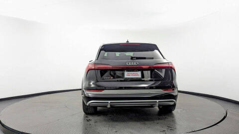 2022 Audi e-tron S quattro Premium Plus