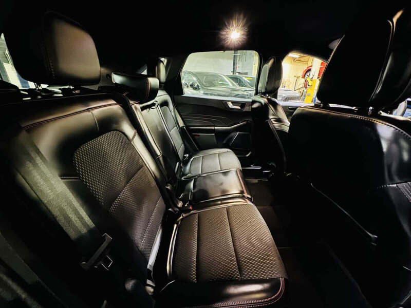 2025 Ford Escape ST-Line Select