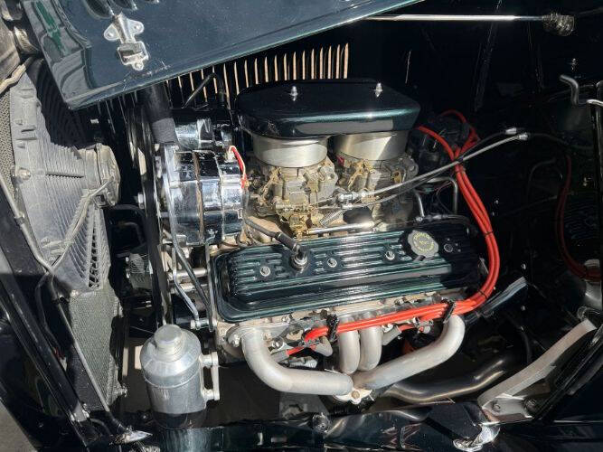 1932 Ford Model 18