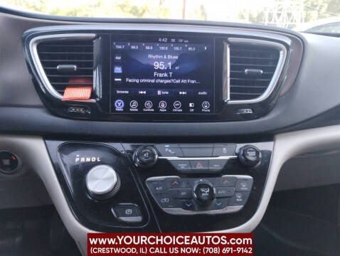 2017 Chrysler Pacifica Touring-L Plus