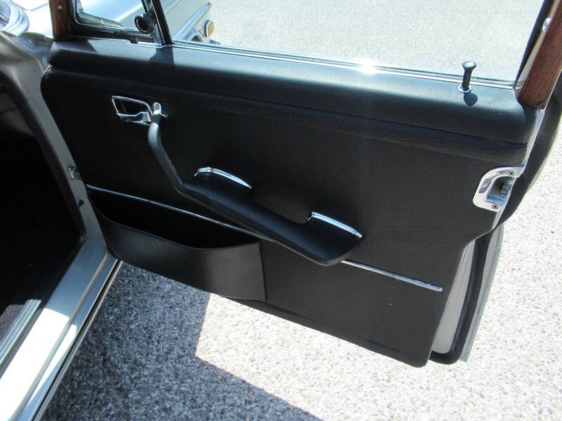 1970 Mercedes-Benz 280-Class