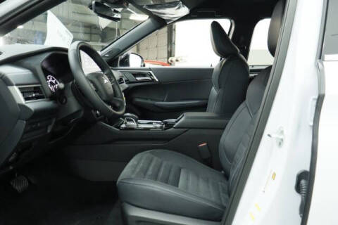 2026 Mitsubishi Outlander LE