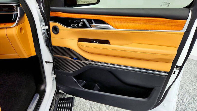 2023 Jeep Grand Wagoneer Series III