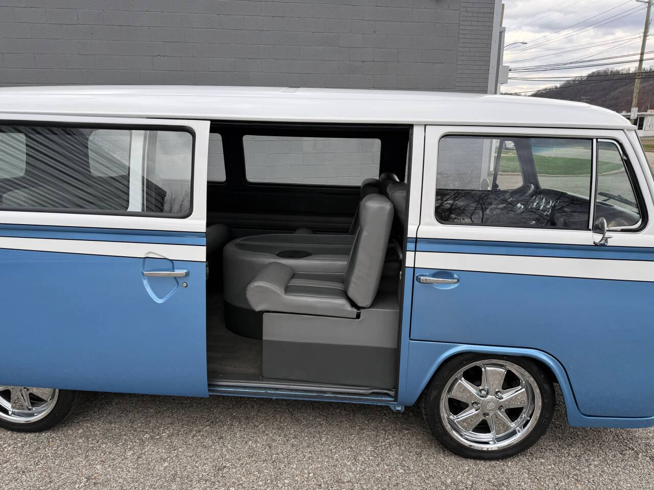 1974 Volkswagen Type II Custom Bus 32
