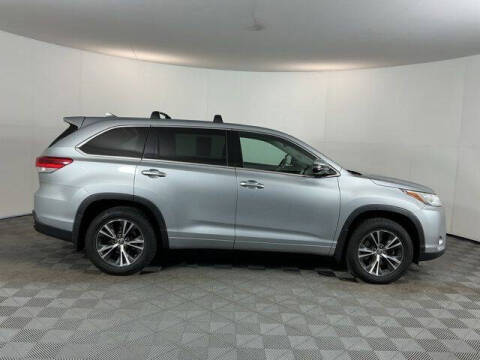 2017 Toyota Highlander LE Plus