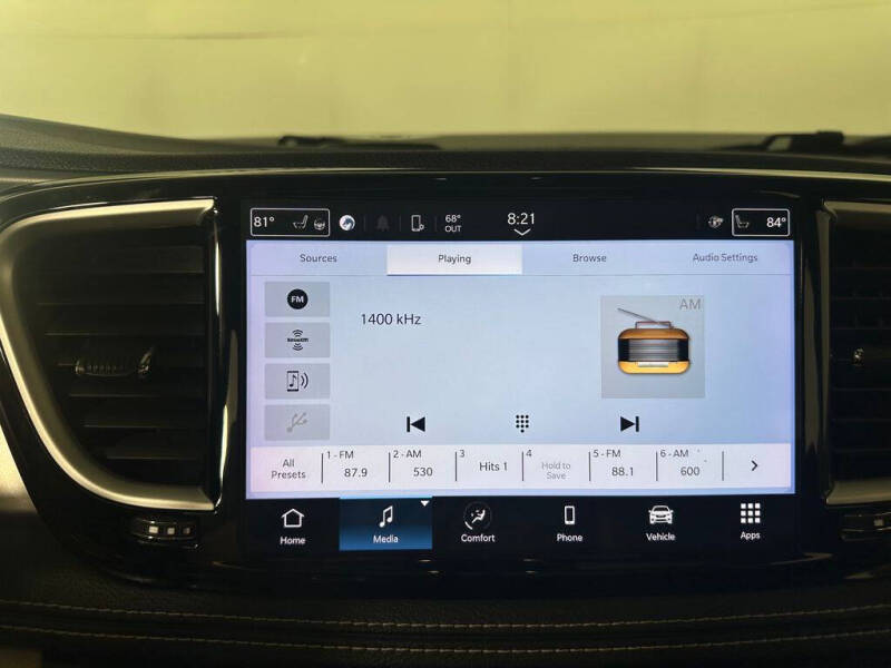 2023 Chrysler Pacifica Plug-In Hybrid Touring L