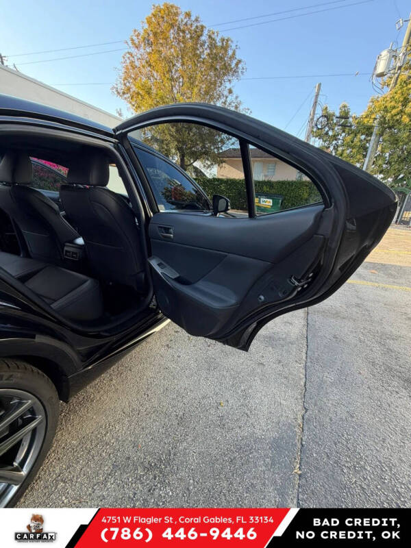 2018 Lexus IS 300