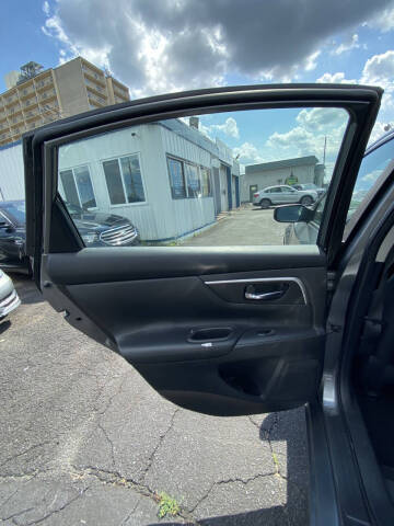 2017 Nissan Altima 2.5 SR