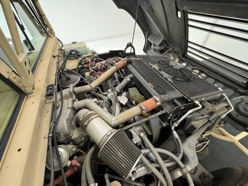 2005 AM General Hummer