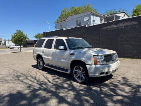 2004 Cadillac Escalade