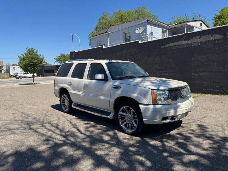 2004 Cadillac Escalade