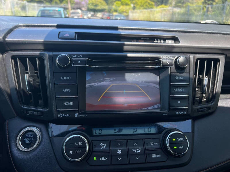 2017 Toyota RAV4 SE