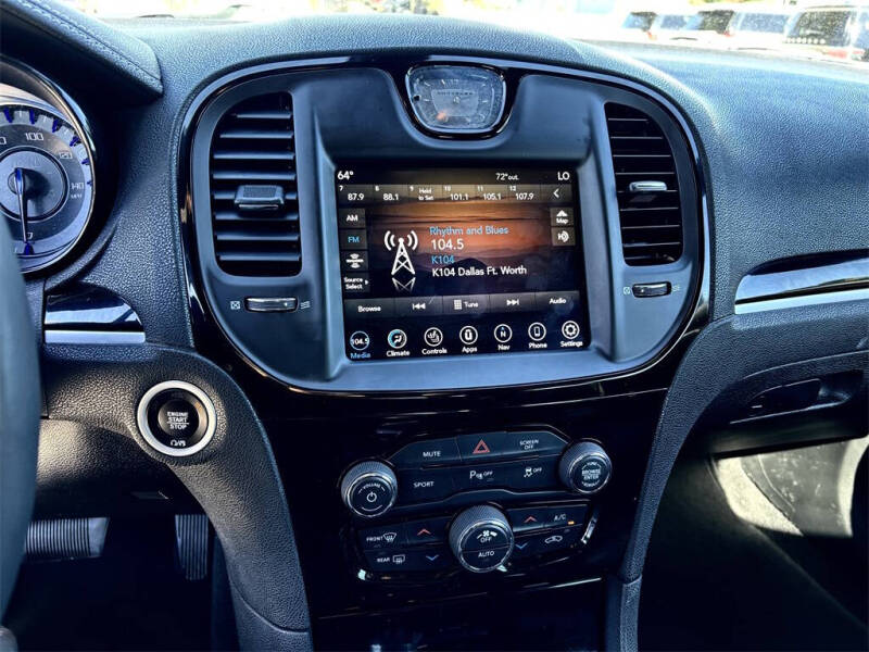 2022 Chrysler 300 S V6