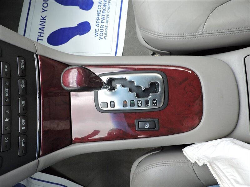 2004 Lexus ES 330