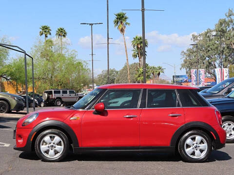 2017 MINI Hardtop 4 Door Cooper