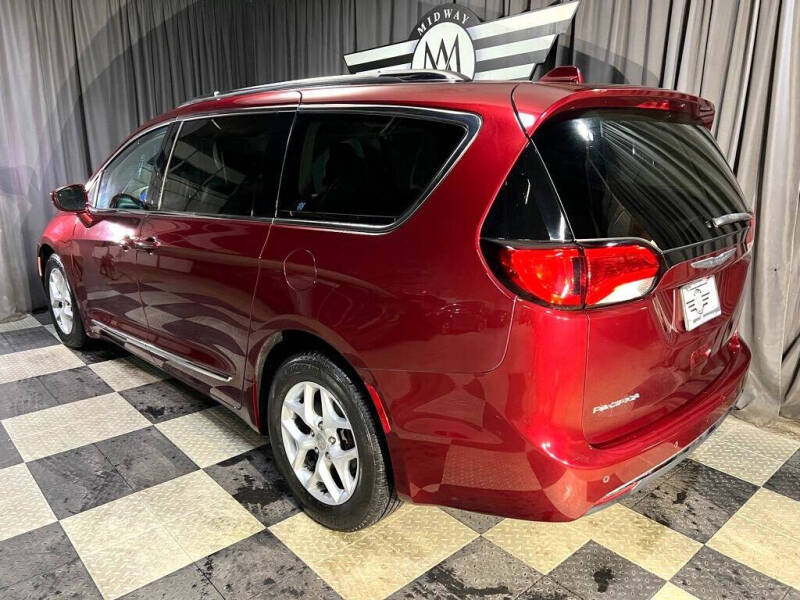 2017 Chrysler Pacifica Touring-L Plus