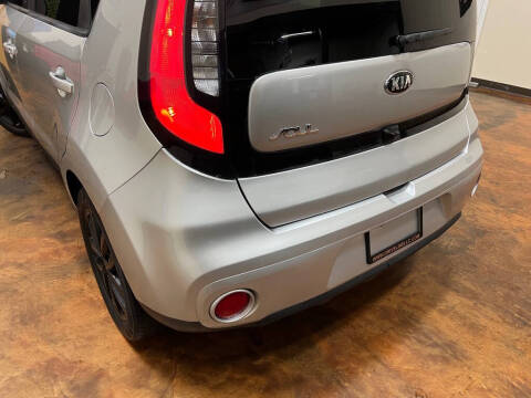 2019 Kia Soul +