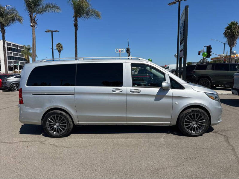 2016 Mercedes-Benz Metris Passenger