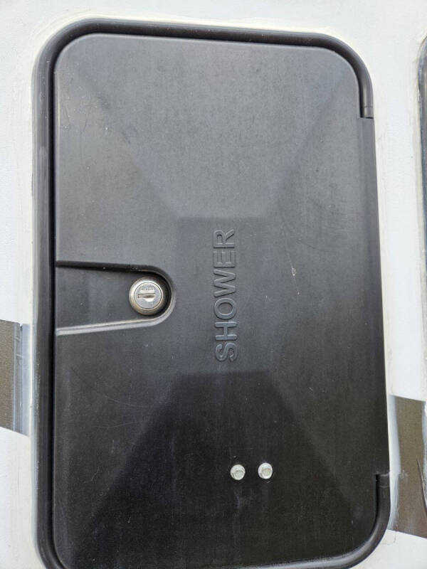 2017 Dutchmen Rubicon 3300 Toy Hauler