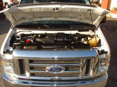 2013 Ford E-Series E-350 SD XLT