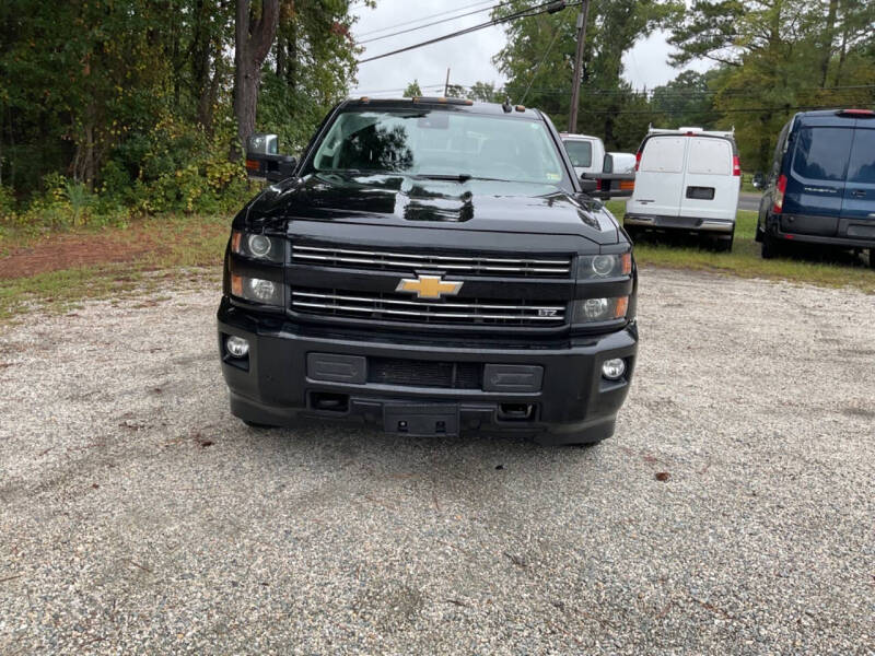 2016 Chevrolet Silverado 3500HD null photo 5