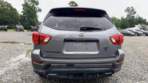 2019 Nissan Pathfinder SL