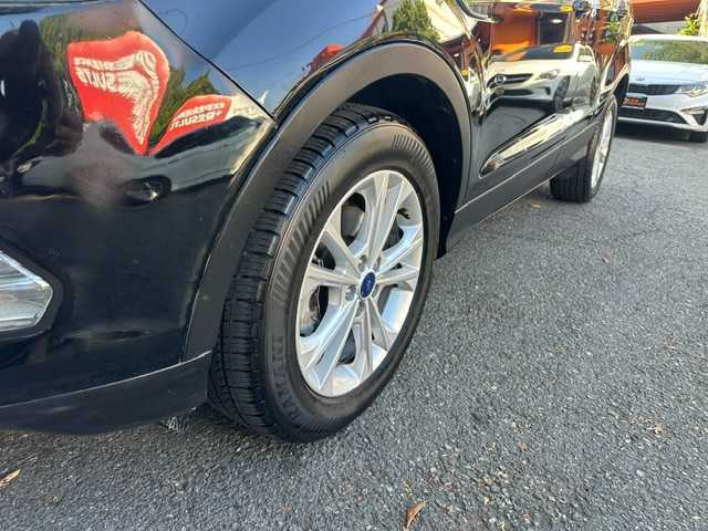 Black 2017 Ford Escape SE SE 4dr SUV 48
