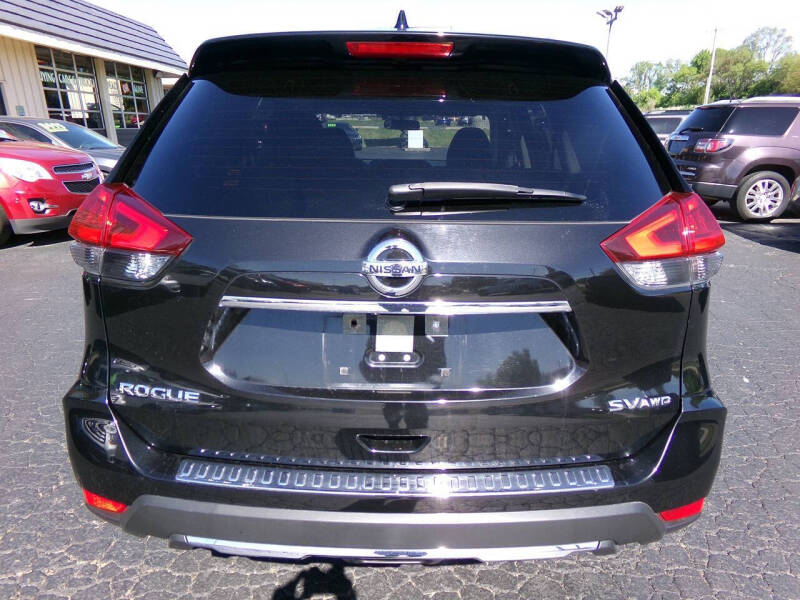 2017 Nissan Rogue SV