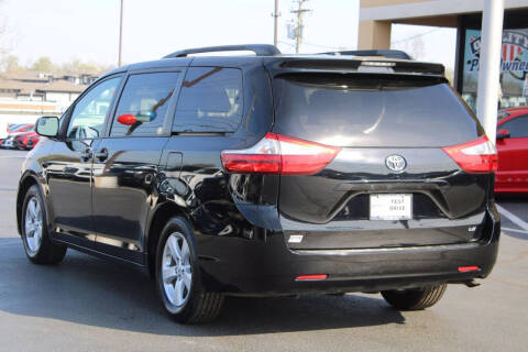 2015 Toyota Sienna