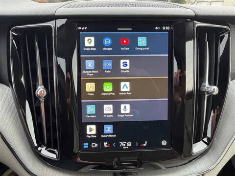 2024 Volvo XC60 B5 Plus Dark Theme