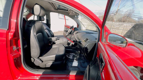 2010 Volkswagen New Beetle Base PZEV