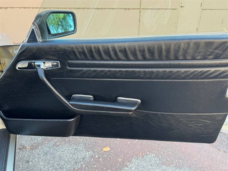 1984 Mercedes-Benz 380-Class 380 SL