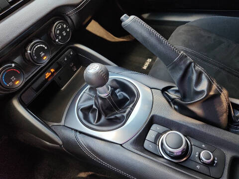 2024 Mazda MX-5 Miata Club