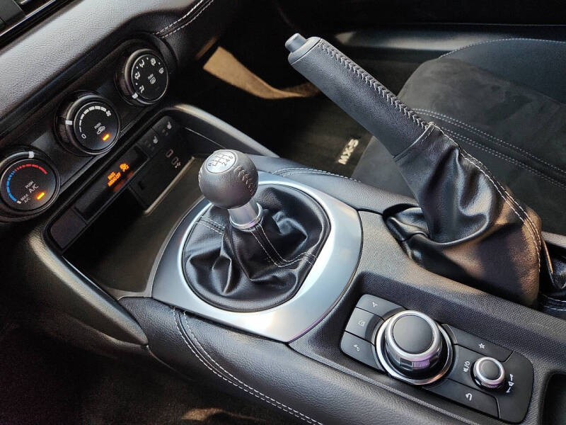 2024 Mazda MX-5 Miata Club