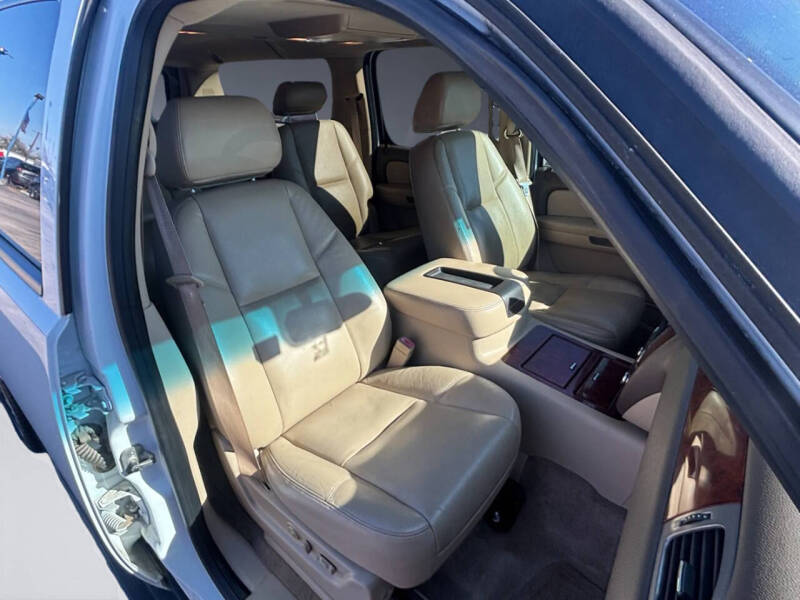 2009 Chevrolet Suburban LTZ