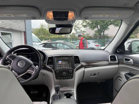 2017 Jeep Grand Cherokee Summit