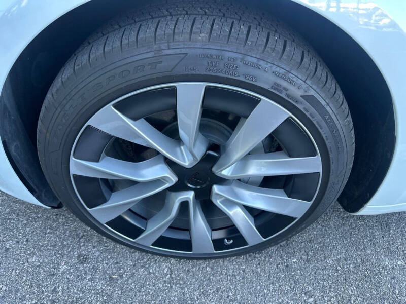 2025 Tesla Model 3 Long Range