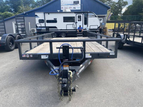 2024 Lamar Trailers U525 83x16 10K for sale at Souza Wholesale Trailers LLC in Canterbury CT