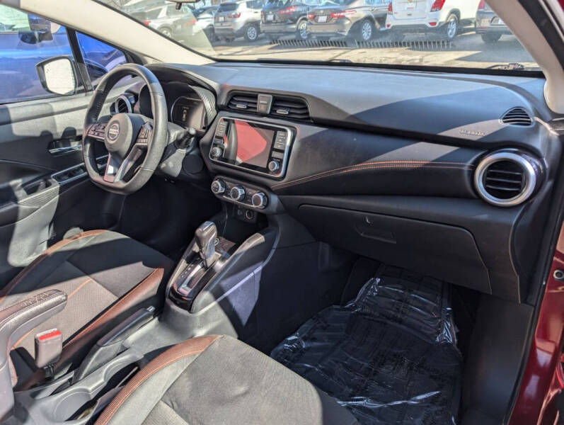 2021 Nissan Versa SR