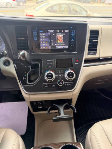 2016 Toyota Sienna