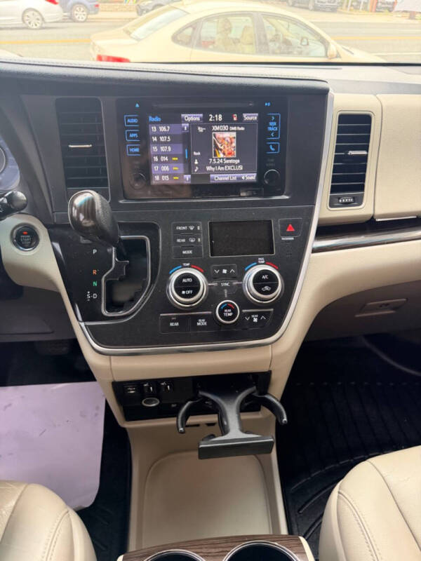 2016 Toyota Sienna