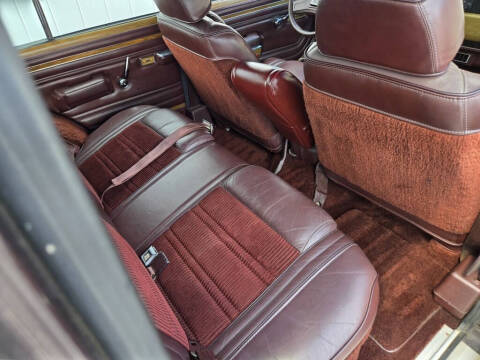 1989 Jeep Grand Wagoneer