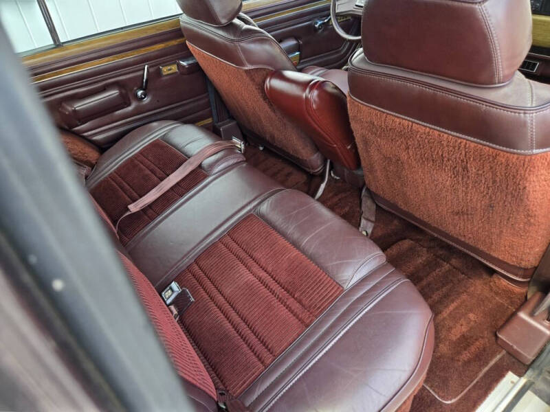 1989 Jeep Grand Wagoneer