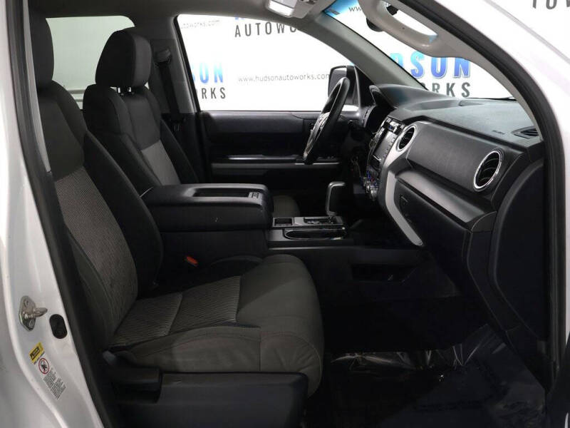 2017 Toyota Tundra SR5