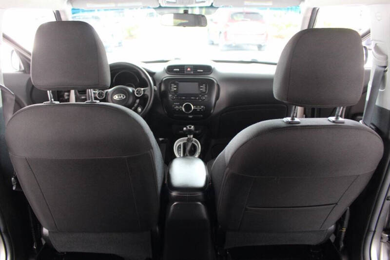 2017 Kia Soul +