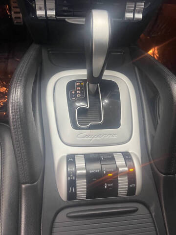 2010 Porsche Cayenne GTS
