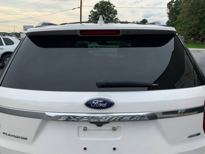 2017 Ford Explorer Platinum
